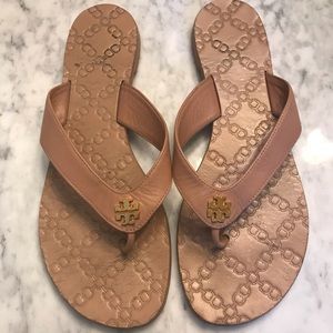 Tory Burch Monroe sandal in light make up size 9.5